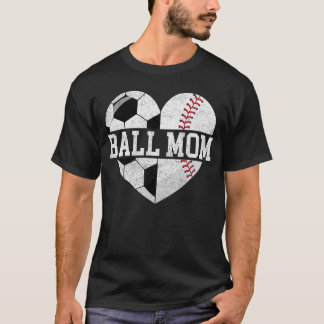Ball Mom  Heart Funny Baseball Soccer Mom retro Tシャツ