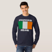 Ballinasloe、アイルランドの旗が付いているアイルランド Tシャツ (正面フル)