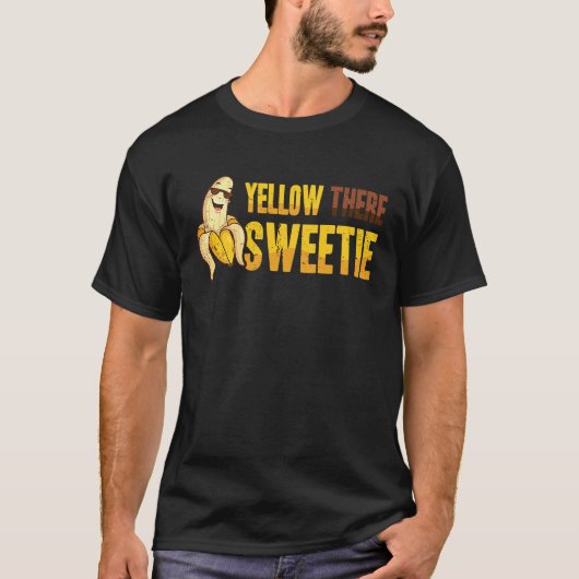 Banana  Yellow There Sweetie  Cool Minimalist  Veg Tシャツ (正面)