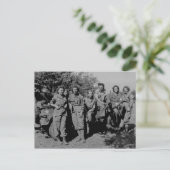 Band Of Sisters – 第二次世界大戦中のナース ポストカード (スタンド正面)
