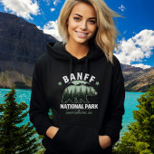Banff Canada Souvenir – Wild Bear in Pine Forest パーカ