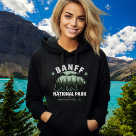 Banff Canada Souvenir – Wild Bear in Pine Forest  パーカ