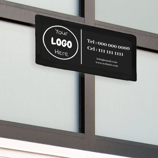 Bannière noire de marque du logo de l'entreprise 横断幕 (ビルの外側)