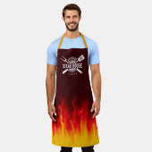 Barbecue Grill Flames — Personalized Steak House エプロン (着用した状態)