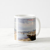 Barca en la playa/Boat on the beach コーヒーマグカップ (正面右)