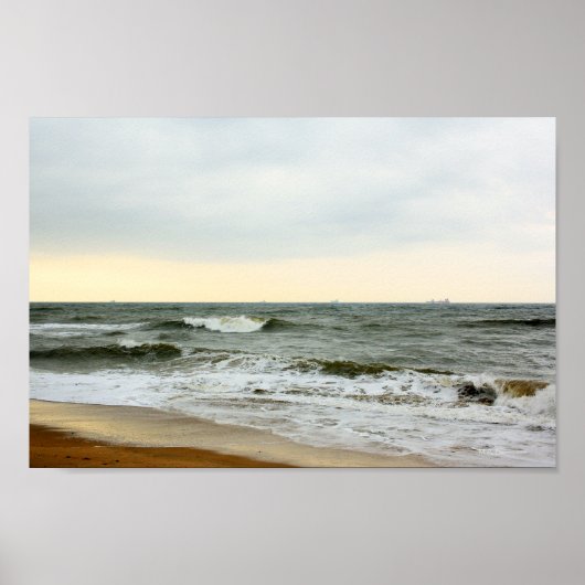 Barcos y oleaje desde la orilla de la playa ポスター (正面)