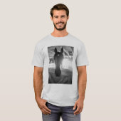 Barn Horse.Black and White写真 Tシャツ (正面フル)