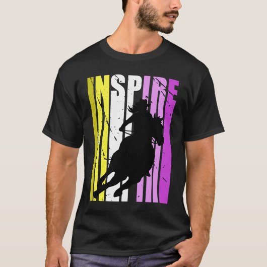 Barrel Racing Fierce Cowgirl Hat Western Pink Yell Tシャツ (正面)