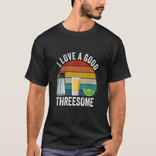 Bartender I Love A Good Threesome Drinking Bartend Tシャツ (正面)