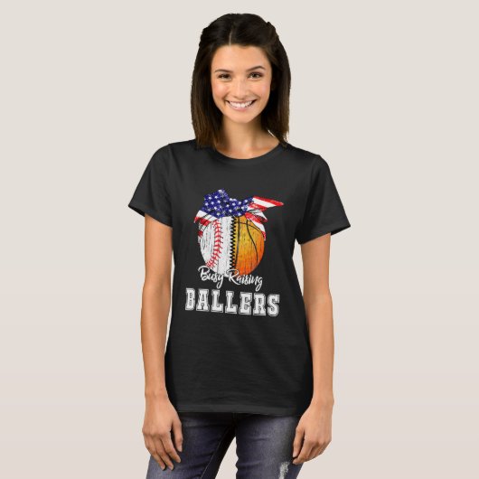 Baseball Basketball Mom Busy Raising Ballers Ameri Tシャツ (正面フル)
