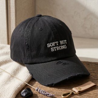 Baseball Cap | エレガントなアースカラーのタイポグラフィ 刺繍入りキャップ
