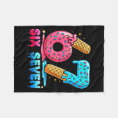 Baseball Drip Number 67 Player Or 67th Birthday  フリースブランケット (正面(横))