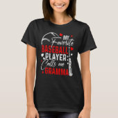 Baseball My Favorite Player Calls Me Gramma Heart Tシャツ (正面)