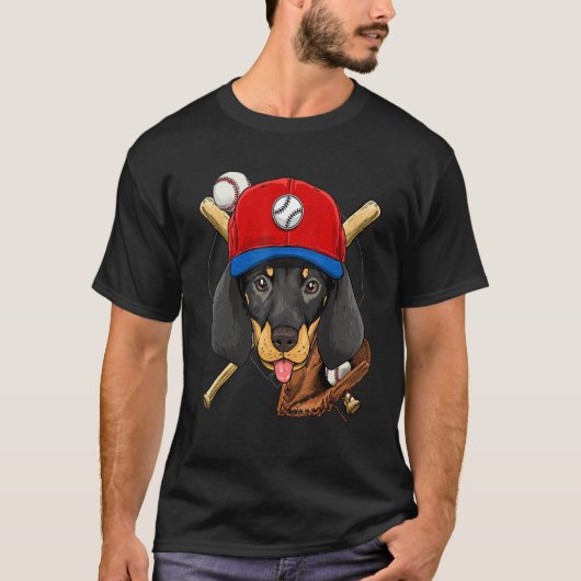 Baseball Player Coaches Dachshund Weiner Dog Pitch Tシャツ (正面)