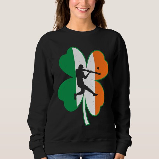 Baseball Player Lucky Shamrock Ireland Flag St Pat スウェットシャツ (正面)
