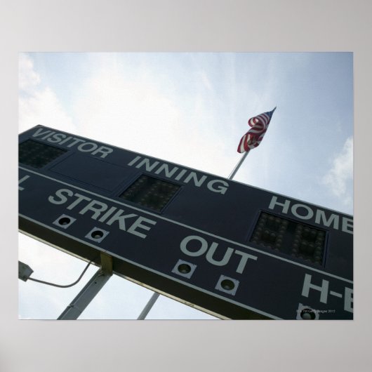 Baseball scoreboard with American flag ポスター (正面)