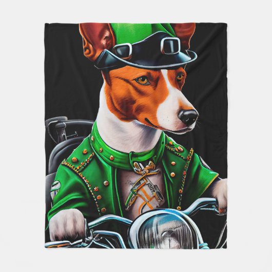 Basenji Dogバイクを運転する聖パトリックの日 フリースブランケット (正面)