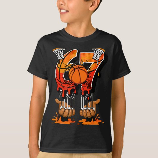 Basketball 67 Six Seven 6 7 Boys Funny Gen Alpha M Tシャツ (正面)