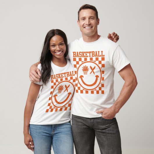 Basketball Retro Smile Face Tシャツ (ユニセックス)