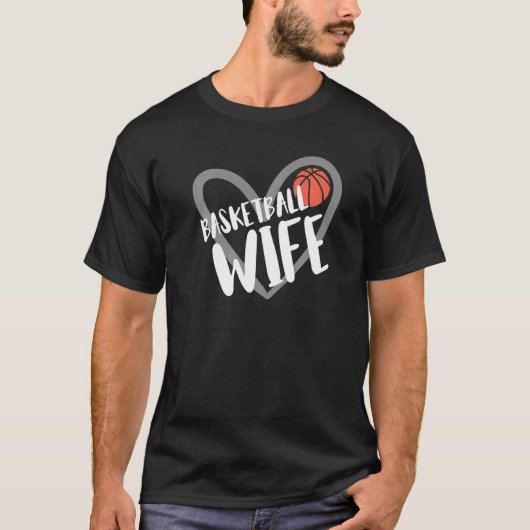 Basketball Wife Heart  Tシャツ (正面)