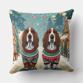 Basset Hound Dogs Christmas Snow Holiday クッション (裏面)