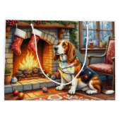 Basset Hound Fireplace with Christmas Lights ラージペーパーバッグ (裏面)