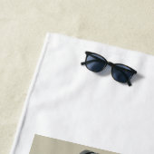 Basset Hound in Hippie Car ビーチタオル (インサイチュ)