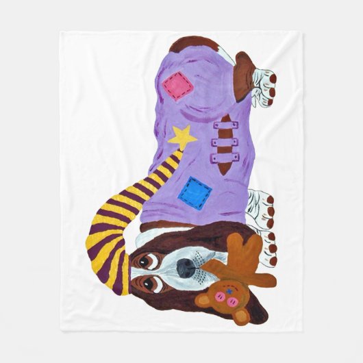 Basset Hound in PJs with teddy bear フリースブランケット (正面)