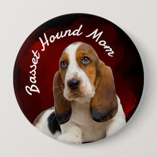 Basset Hound Mom with red backgroundボタン 缶バッジ