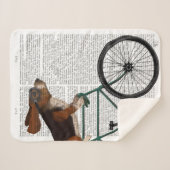 Basset Hound on Bicycle シェルパブランケット (正面(横))