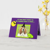 Basset Witch & Cauldron付き面白いハロウィーンカード カード (黄色い花)