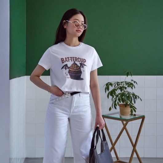 Bat-tercup Funny Halloween Cupcake Food Pun Tシャツ