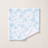 Bath Towels Blue Snowflakes Falling On White バスタオルセット (ウォッシュタオル)