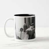 Batman and Robin in Batcycle ツートーンマグカップ (左)