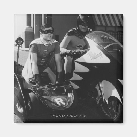 Batman and Robin in Batcycle マグネット (正面)