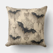 Bats & Spider Webs Gothic クッション (正面)