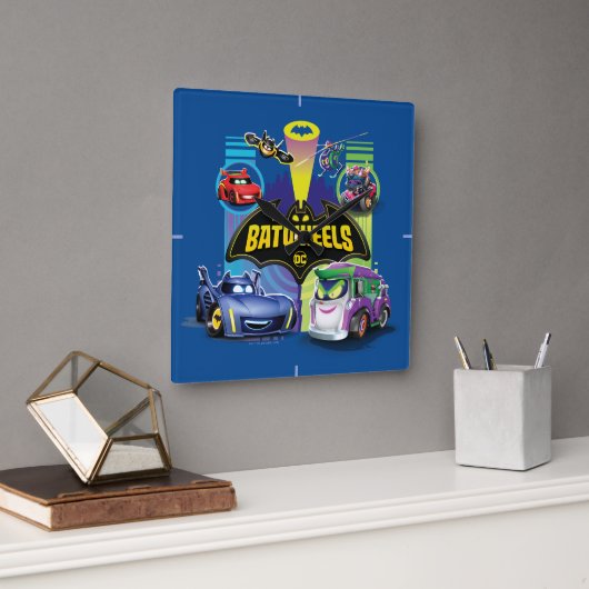 Batwheels™対ズームのレギオン スクエア壁時計 (オフィス)