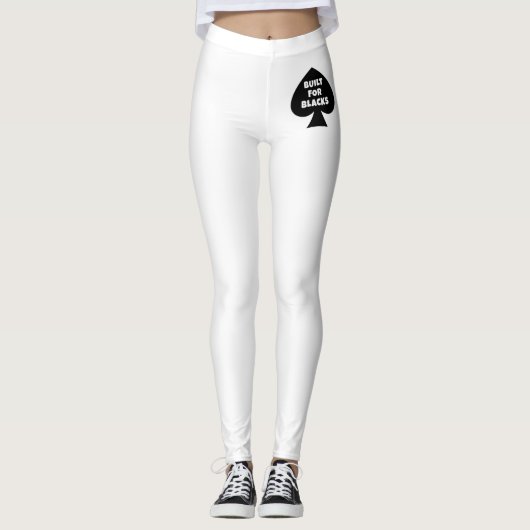 BBC用に建てられたスペードの女王 レギンス (正面)