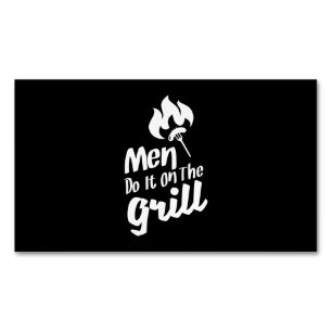BBQおもしろいの男性はグリルの喫煙者にそれを行う マグネット名刺