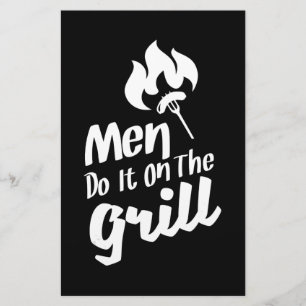 BBQおもしろいの男性はグリルの喫煙者にそれを行う 便箋