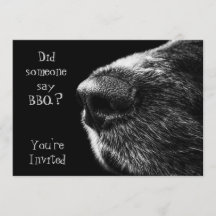 BBQの招待犬鼻の黒および灰色