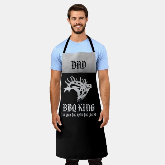 BBQキングブルエルクエプロン エプロン (着用した状態)