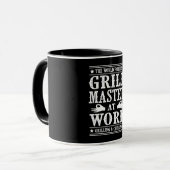 BBQ愛好家 |世界的に有名なグリルマスターの仕事 マグカップ (正面左)