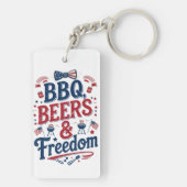BBQ、ビール、自由 - レトロな7月4日の雰囲気 キーホルダー (裏面)
