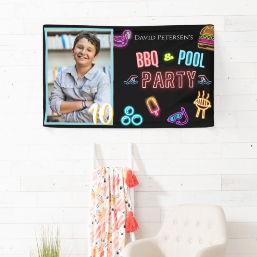 BBQ and Pool Party Neon Photo Birthday  横断幕 (インサイチュ)