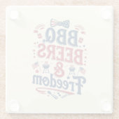 BBQ, Beers & Freedom – Retro 4th of July Vibes ガラスコースター (裏面)