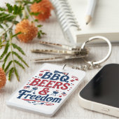 BBQ, Beers & Freedom – Retro 4th of July Vibes キーホルダー (正面右)