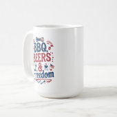 BBQ, Beers & Freedom – Retro 4th of July Vibes コーヒーマグカップ (正面左)