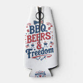 BBQ, Beers & Freedom – Retro 4th of July Vibes ボトルクーラー (裏面)