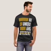 Beとユニーク違うBe Tシャツ (正面フル)